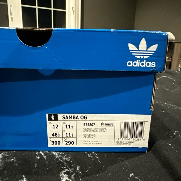 Selling adidas black sambas - Picture 6 of 6